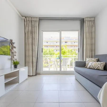 Arysal Royal Con Parking